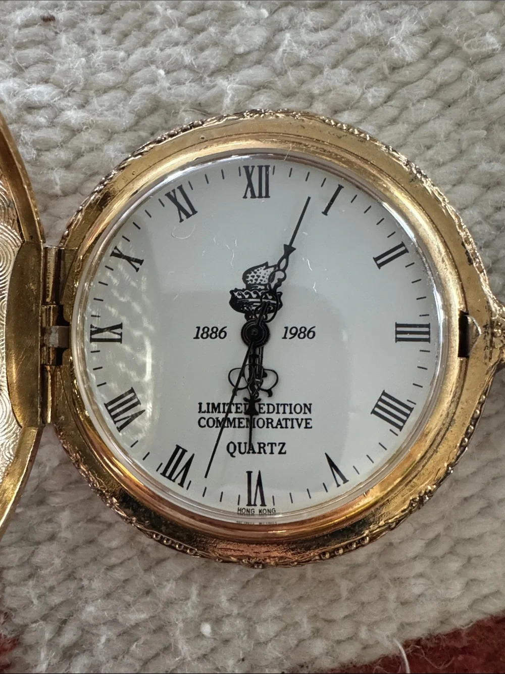 Limited Edition Men's Commemorative Quartz Pocket Watch with Chain 1886-1986